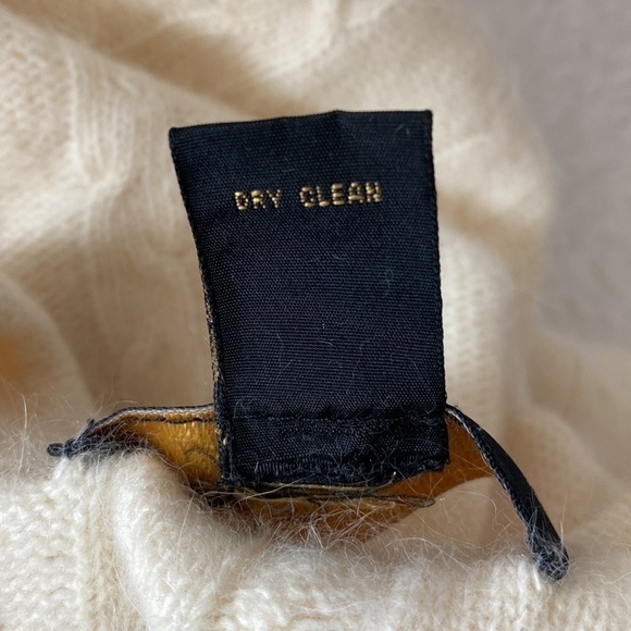 Classiques Entier Lambswool Angora Rabbit Hair Cable Knit Short Sleeve Sweater - Picture 7 of 7